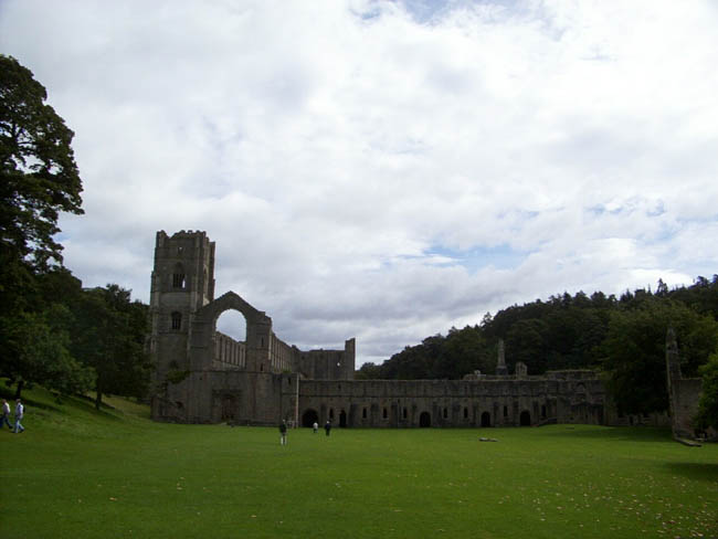 J-York-03FountainsAbbey01